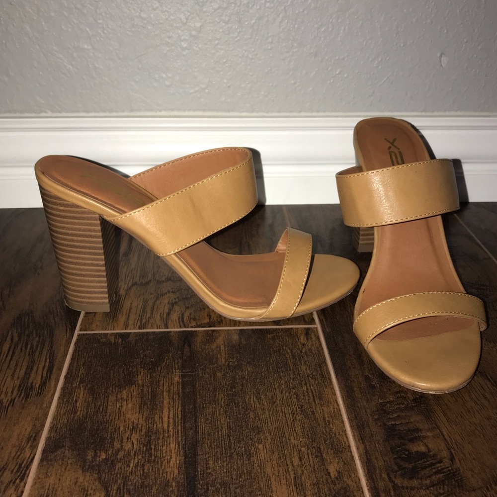 Natural (dark tan) slip on heels